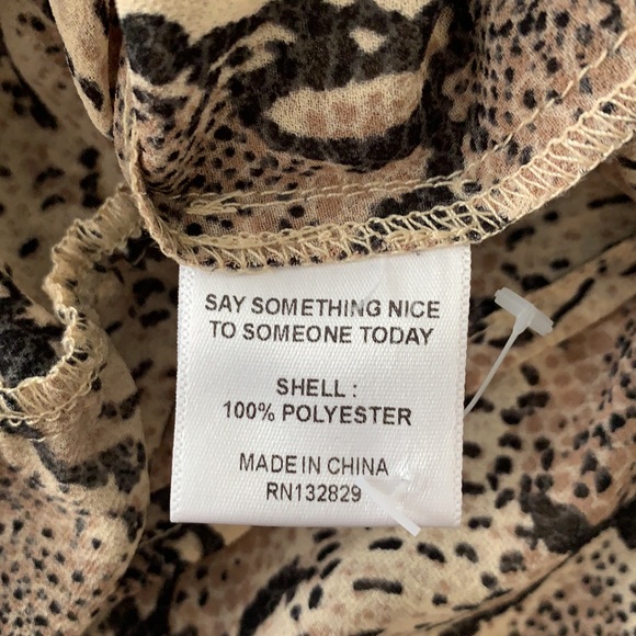 LPA | Pinched Snakeskin Shoulder Top - Picture 7 of 8